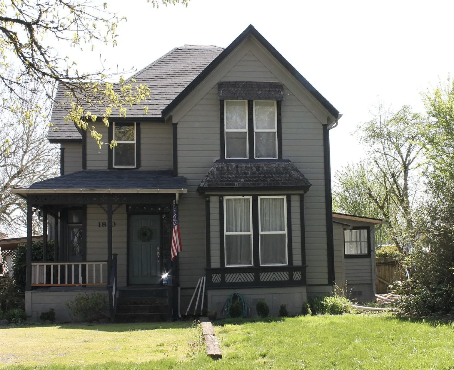 1810 Southwest Queen Avenue